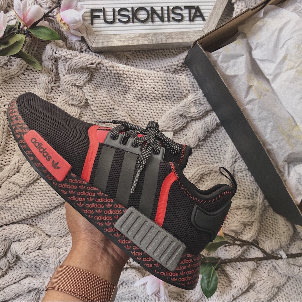 Restocked‼️ NWT 🍭 Rare Adidas NMD R1 Black/Red - Picture 8 of 9